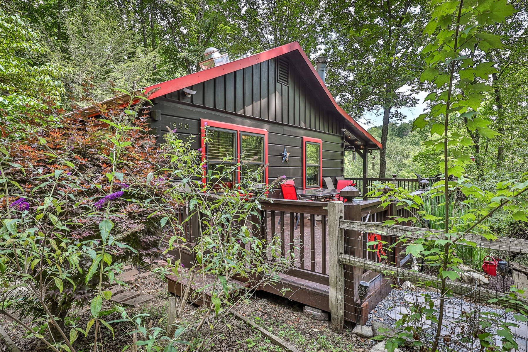 Creek Song Cabin